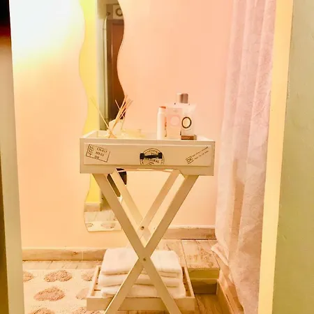 Le Case Di Eleonora - Glam Studio Centro Affittacamere *